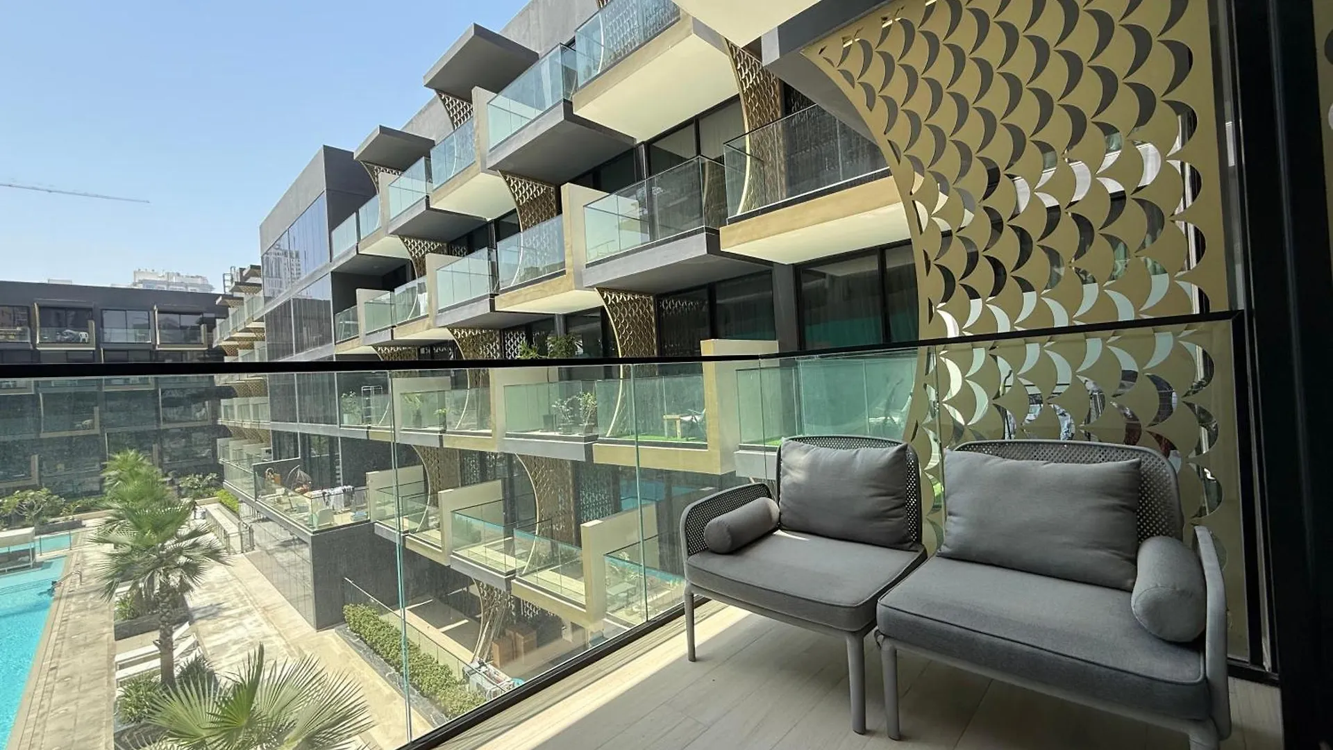 Stylish 1Br Jvc Stay In Binghatti Pool View Ντουμπάι