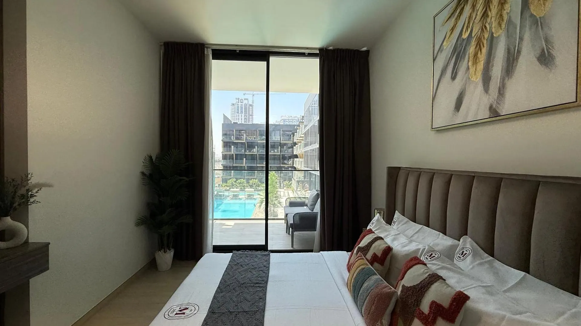 Διαμέρισμα Stylish 1Br Jvc Stay In Binghatti Pool View Ντουμπάι