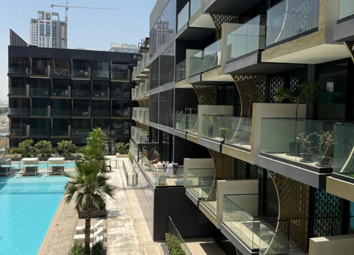Stylish 1Br Jvc Stay In Binghatti Pool View Ντουμπάι Ηνωμένα Αραβικά Εμιράτα