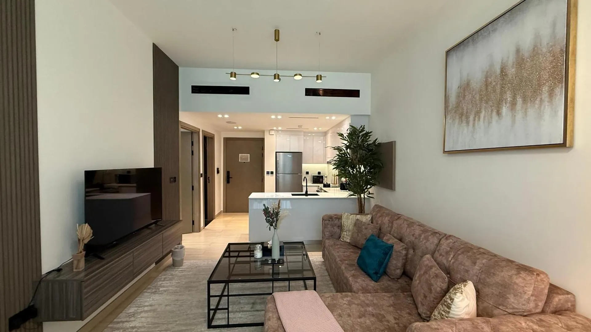 Stylish 1Br Jvc Stay In Binghatti Pool View Dubai United Arab Emirates