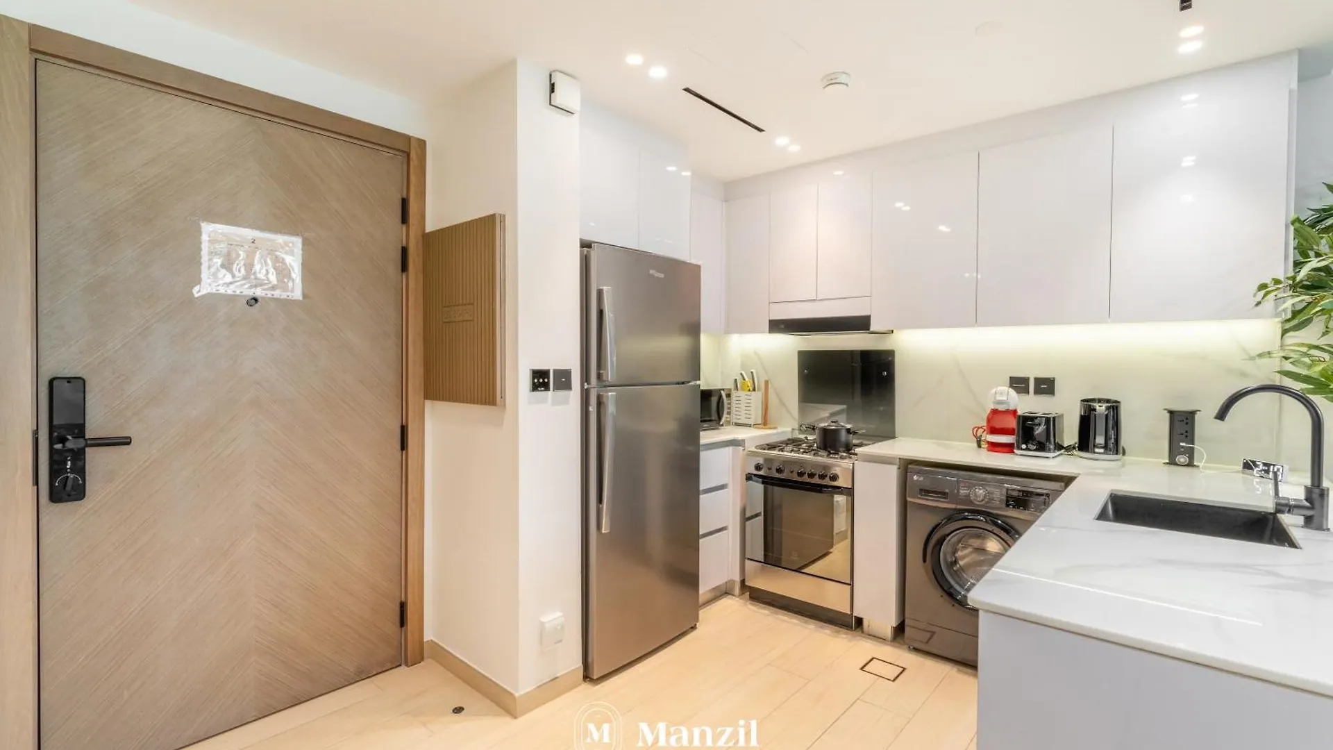 Stylish 1Br Jvc Stay In Binghatti Pool View Dubai Apartment