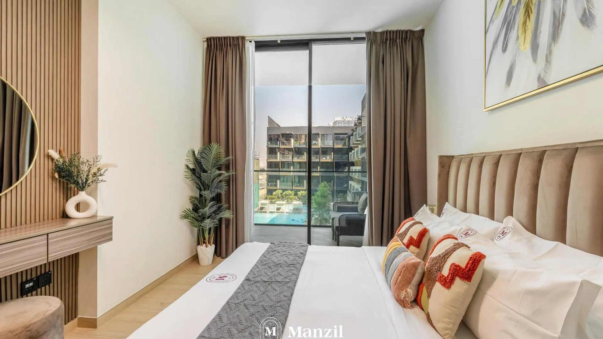 Stylish 1Br Jvc Stay In Binghatti Pool View Dubai United Arab Emirates